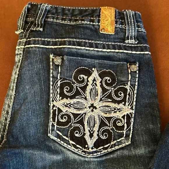 Maurice’s bootcut jeans - Picture 2 of 8